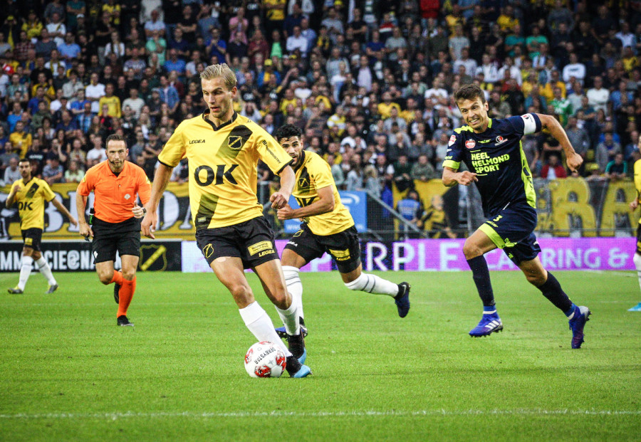 nac helmond sport [32 van 90]